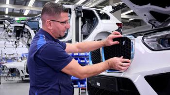 Στην παραγωγή η υδρογονοκίνητη BMW iX5